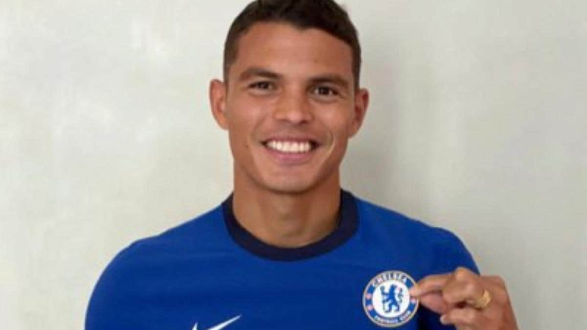 Do not leave Chelsea for Barcelona ~ Thiago Silva