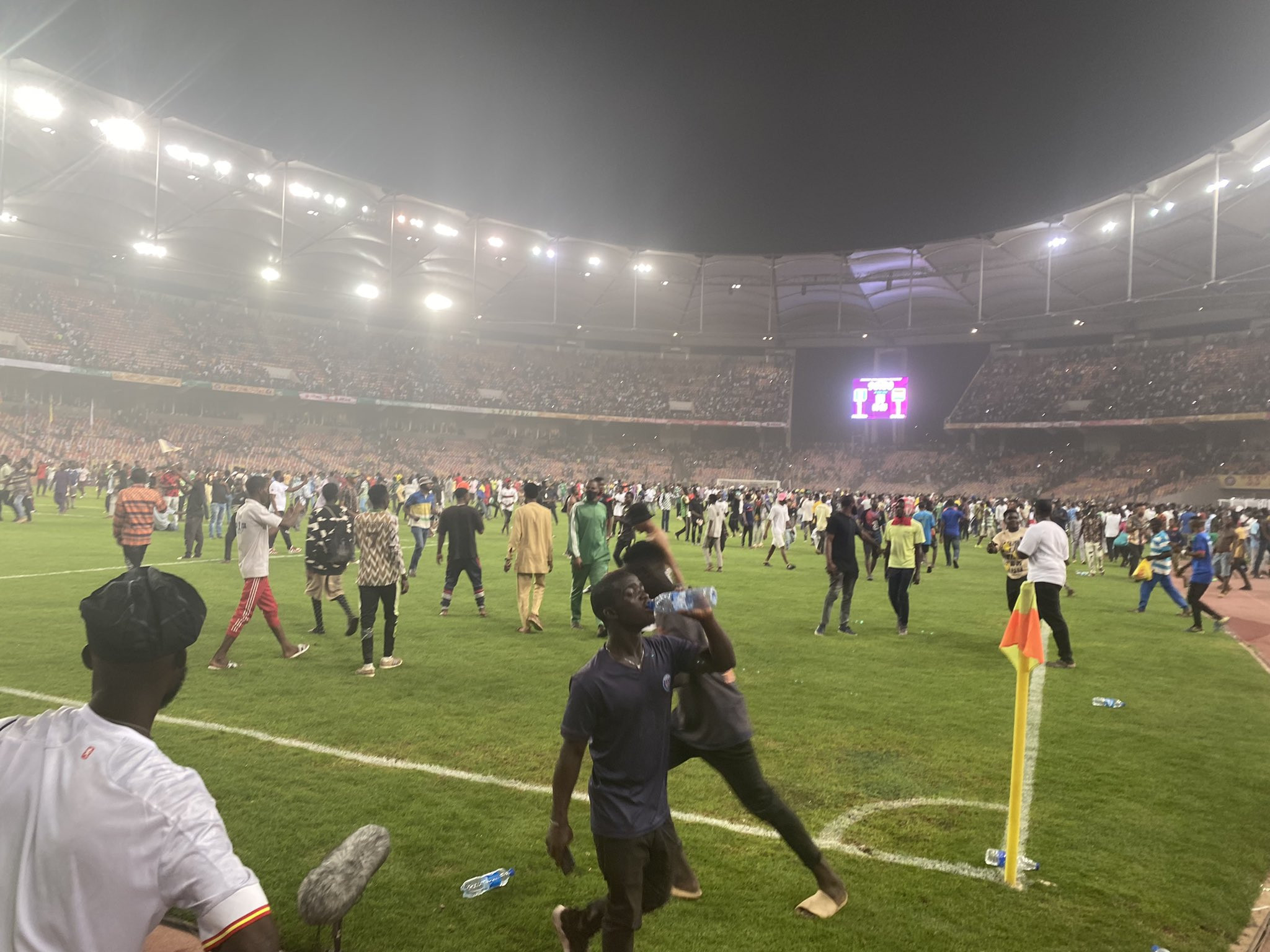 Fans invade Abuja Stadium as Nigeria fail to qualify for 2022 World Cup 